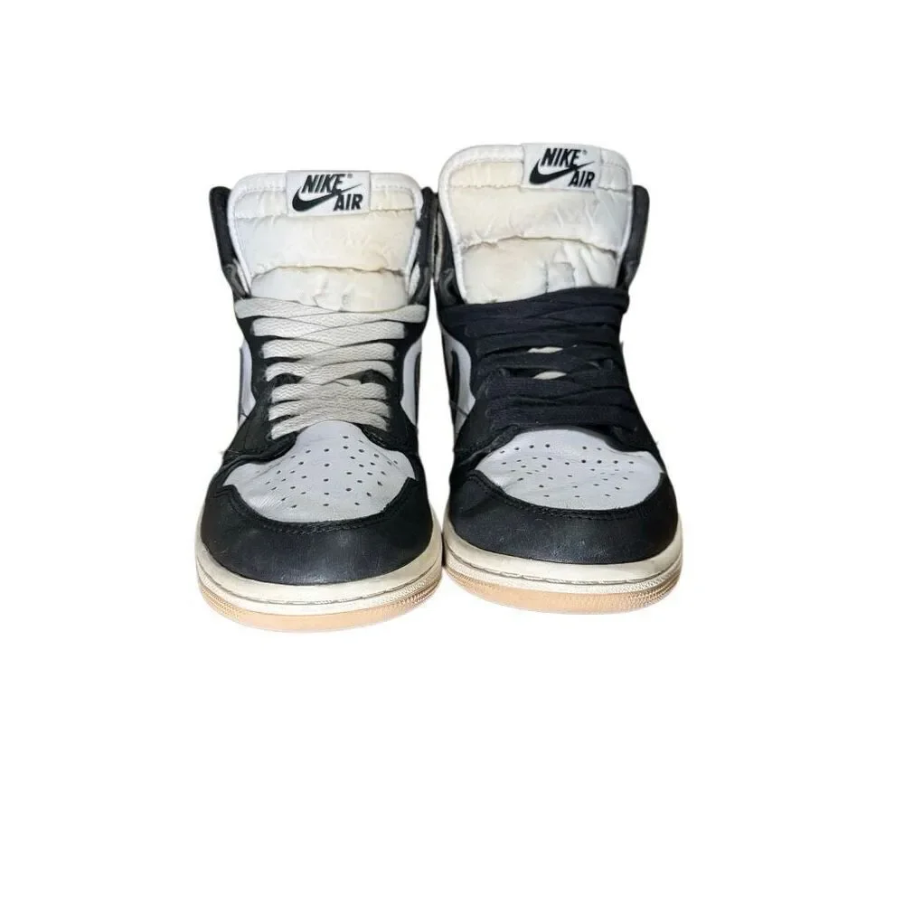 Jordan 1 Retro High OG Latte (Women's) Size 7.5 In Good Condition